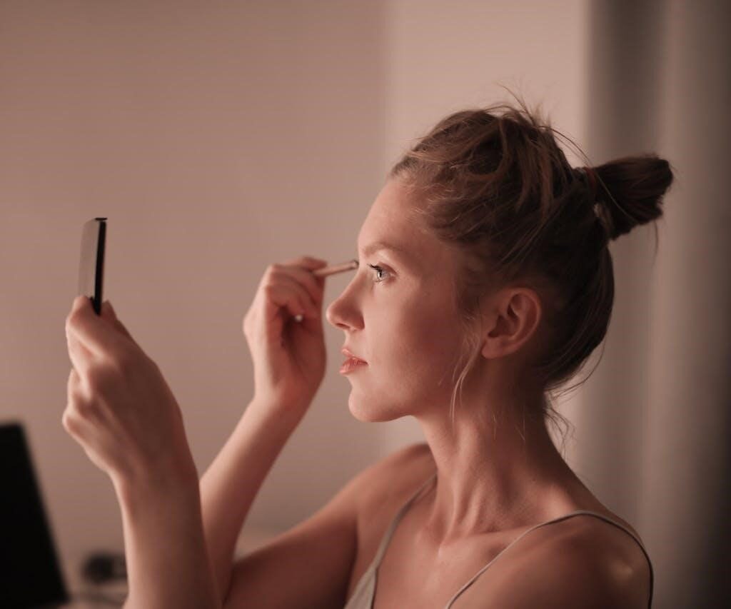 Morning vs. Night Skincare Routine: What’s the Difference?